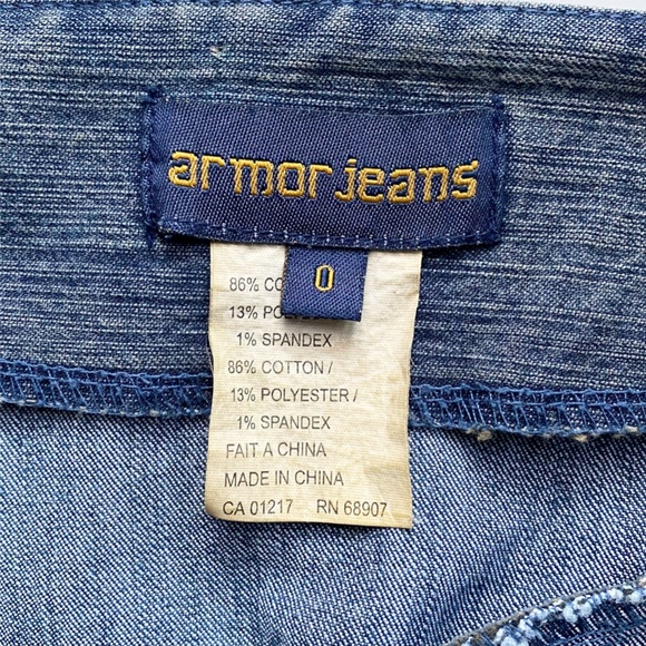 Denim skirt with Zipper Detail - Picture 4 of 7